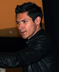 people_wikipedia_image_from Alex Meraz