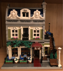 Lego modular Parisian Cafe with minor changes Parisian Cafe LEGO Set.png