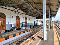 Pasuruan station in-plat.jpg