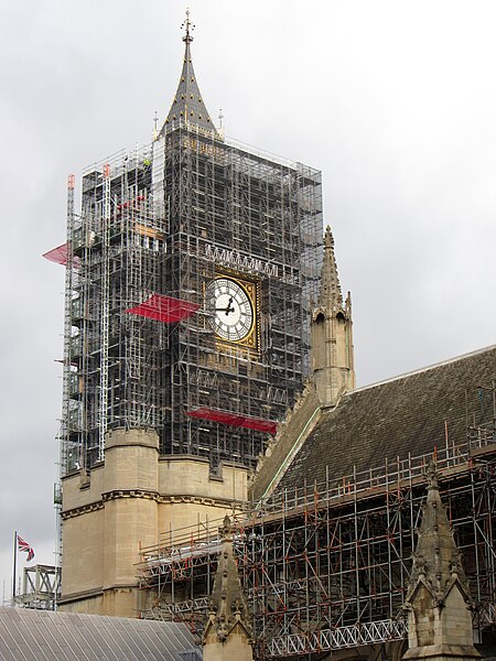 File:Peeping through^ - geograph.org.uk - 5668795.jpg