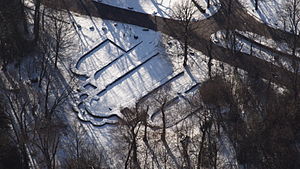 Siebengebirge Petersberg: Geographische Lage, Geschichte, Ausstattung