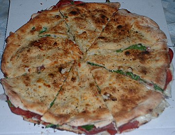 The pizzòlu from the province of Siracusa