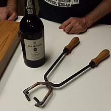 Bottle opener - Wikipedia