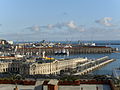 Italiano: Al centro i magazzini del cotone e in primo piano sulla sinistra la stazione marittima, a Genova