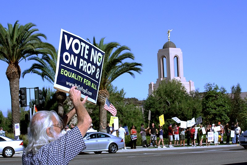 File:Prop8templeProtest.jpg