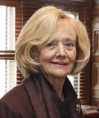 <span class="mw-page-title-main">Raynell Andreychuk</span> Canadian politician