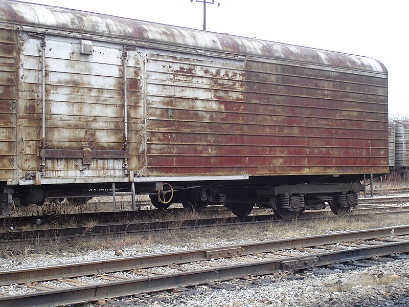 File:Refrigerator rail car in Urgal-1.JPG