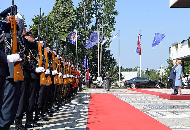 An honor guard in front of the Presidential Palace normally welcomes foreign heads of state. On the picture: President of Israel Reuven Rivlin, first 