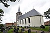Walburgakerk (hervormde kerk) op verhoogd kerkhof