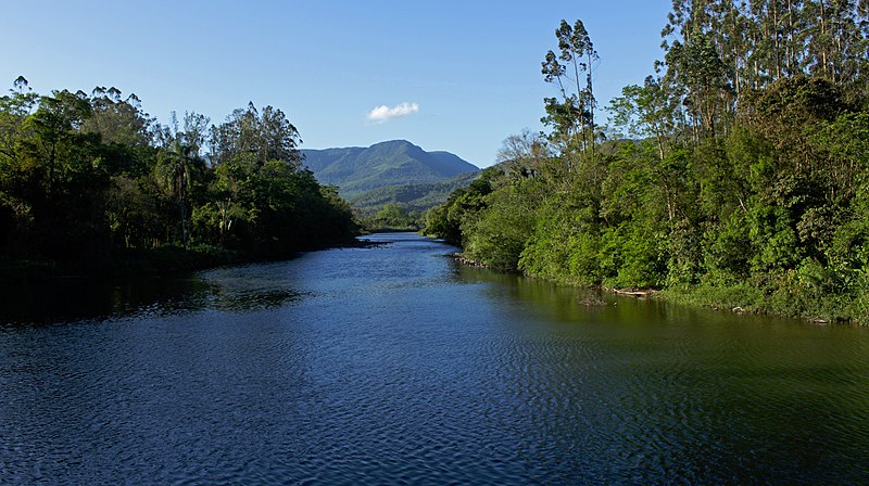 File:Rio Maquiné Barra do Ouro Maquiné.jpg