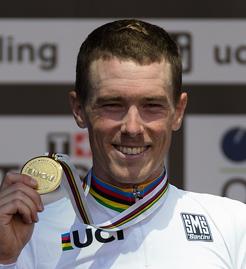 Rohan Dennis after receiving his gold medal in the men's time trial