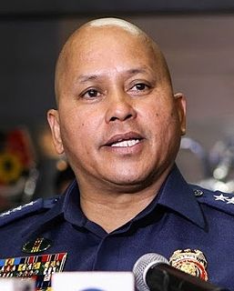 <span class="mw-page-title-main">Ronald dela Rosa</span> Filipino politician and retired police general (born 1962)