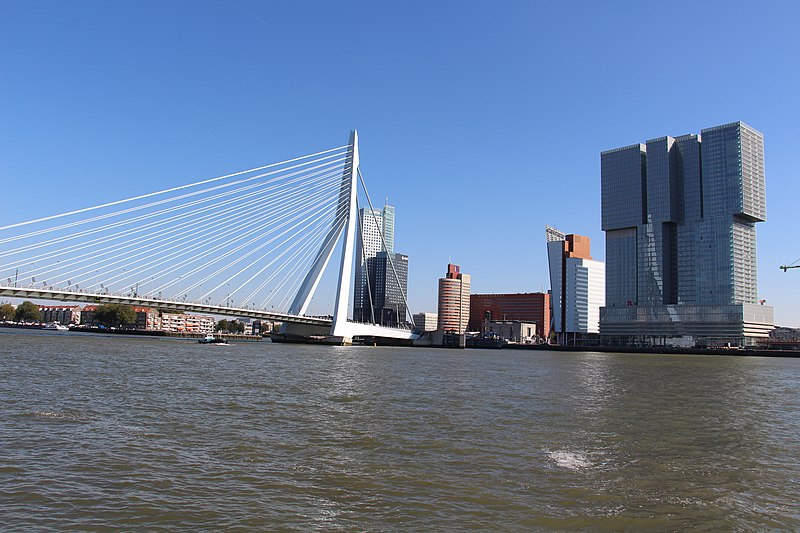 File:Rotterdam - Erasmusbrug & De Rotterdam (2).jpg