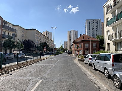 Comment aller à Rue de Brément en transport en commun - A propos de cet endroit