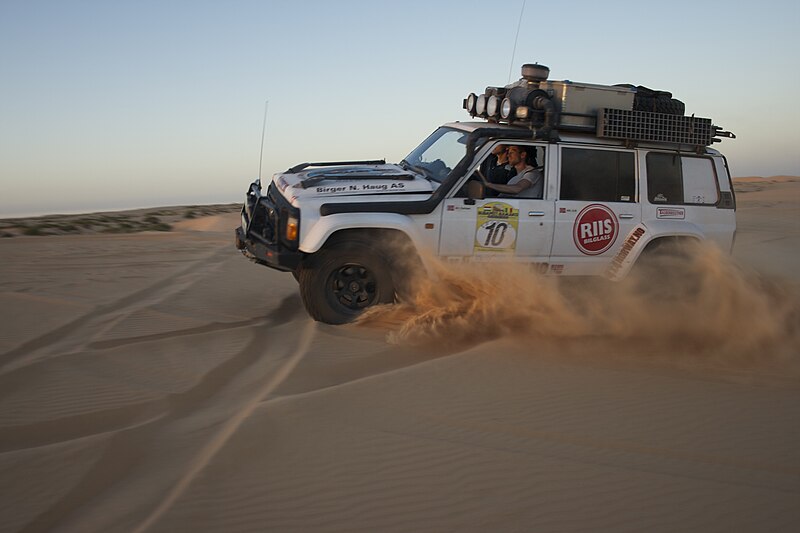 File:Saharan driving on the Budapest-Bamako.jpg