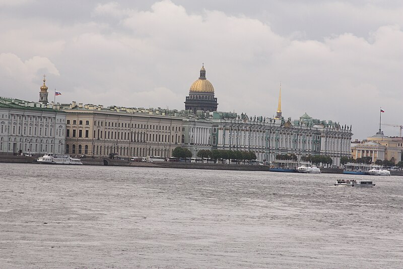 File:Saint Petersburg 2009 tourist pictures 0157.JPG