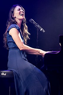 <span class="mw-page-title-main">Sara Bareilles</span> American singer, songwriter, actress and author (born 1979)
