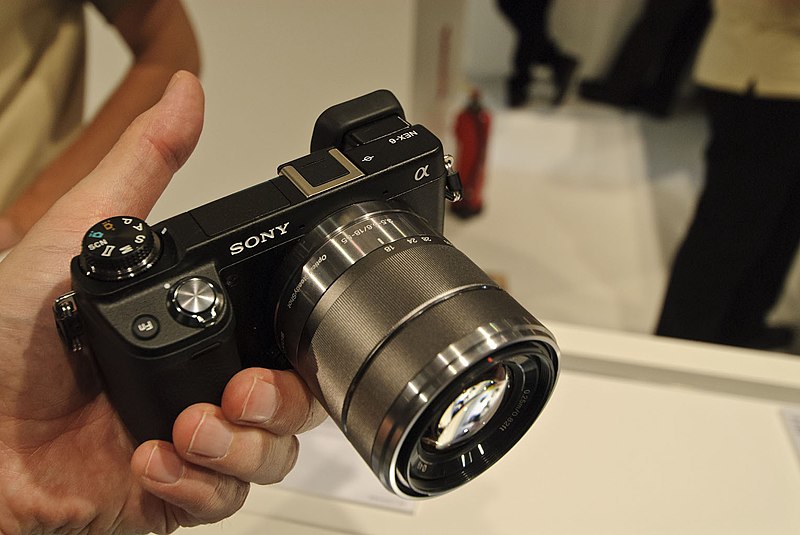 File:Sony NEX-6 01.jpg