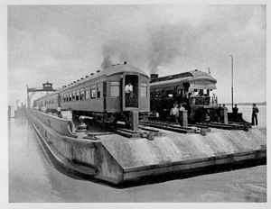 Southern Pacific Railroad in New Orleans SouthernPacificTransferQuaintNO.jpg