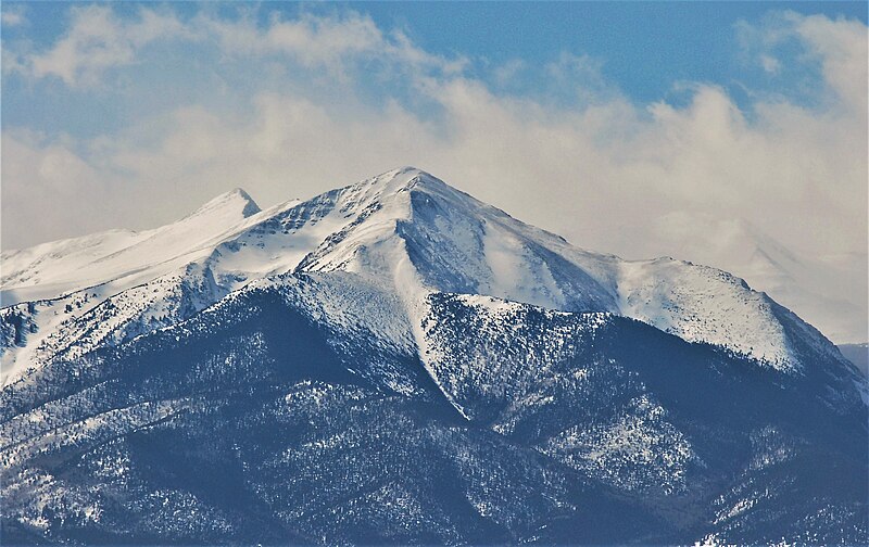 File:Spread Eagle Peak from east.jpg