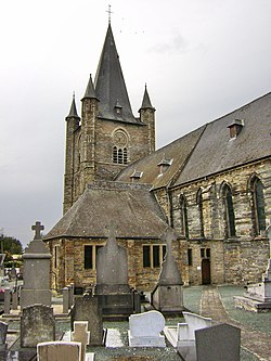 St-Petrus-en-Pauluskerk met kerkhof.jpg