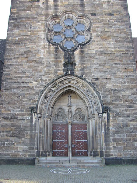 File:St. Marien Ahlen Portal.jpg