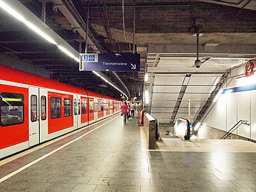 Stasiun di Munich.jpg