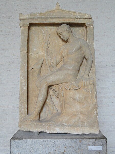 File:Stele hunter Glyptothek Munich 492 n2.jpg