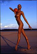 Category Nude Or Partially Nude People With Balls Wikimedia Commons