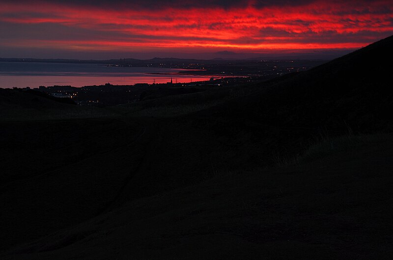 File:Sunrise over Musselburgh (6182777106).jpg