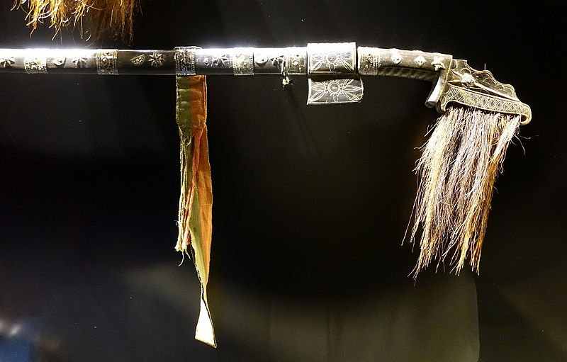 File:Sword, East Timor, 1968-1970, wood, iron, silver, horse mane - Museu do Oriente - Lisbon, Portugal - DSC06856.JPG