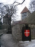 Место, где, согласно преданию, на землю опустился датский флаг.
