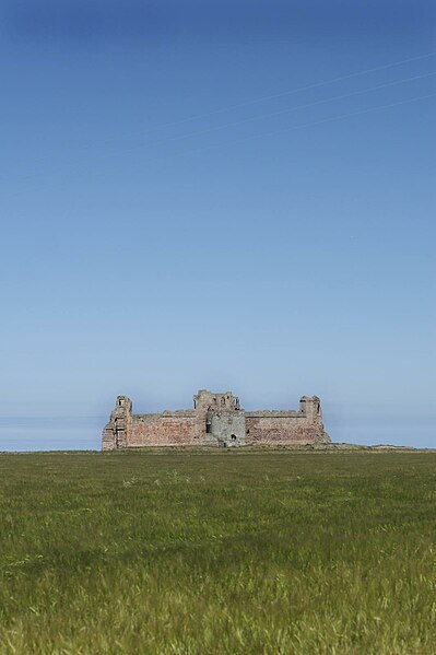 Ralph Sadler left Edinburgh for the safety of Tantallon Castle