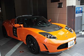 Tesla Roadster Sport with Shinagawa license plate