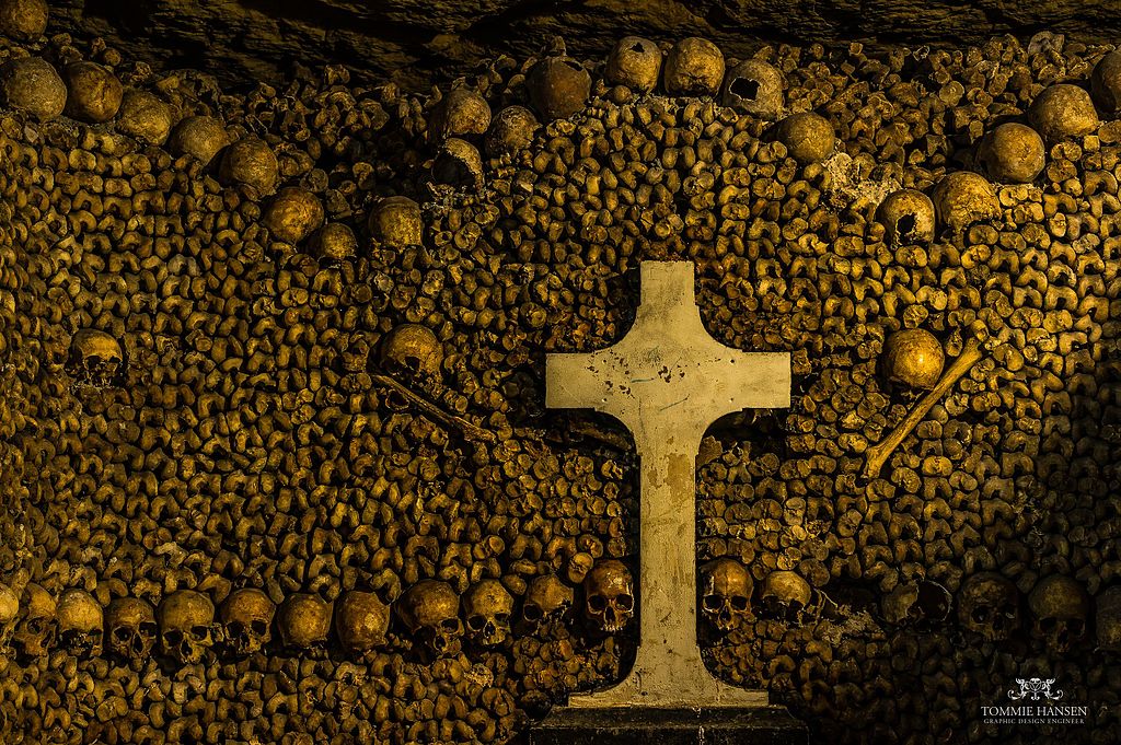 The Catacombs of Paris, France - panoramio (4)