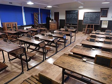 The Victorian Schoolroom, Leith Walk Primary School - geograph.org.uk - 3721904.jpg