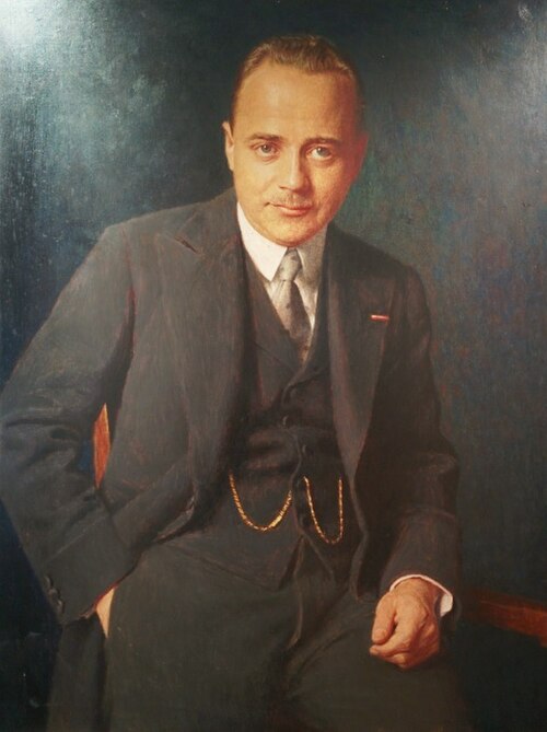 Chancellor Engelbert Dollfuss played a key role in the history of fascism (1934).