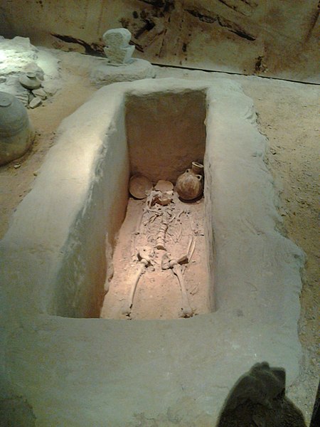 File:Tylos grave from National Museum A234.jpg