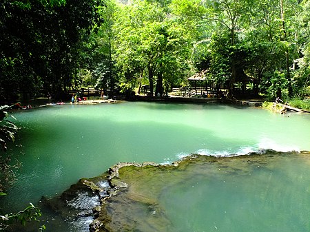ไฟล์:Uppermost pool of Thanbok Khoranee waterfall.JPG