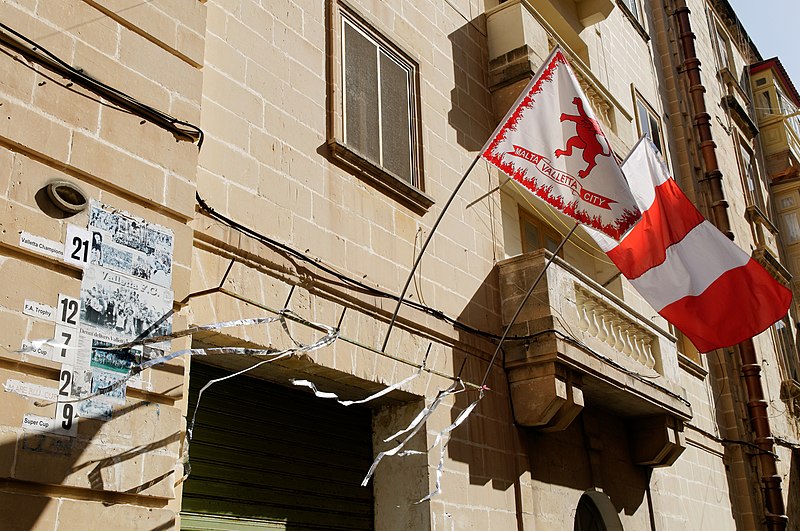 File:Valletta FC flags Valletta.jpg