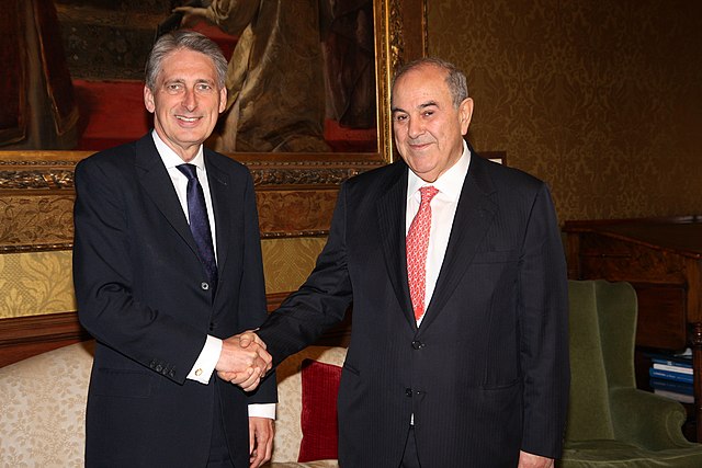 Allawi meets with Foreign Secretary Philip Hammond in London on 8 June 2015.