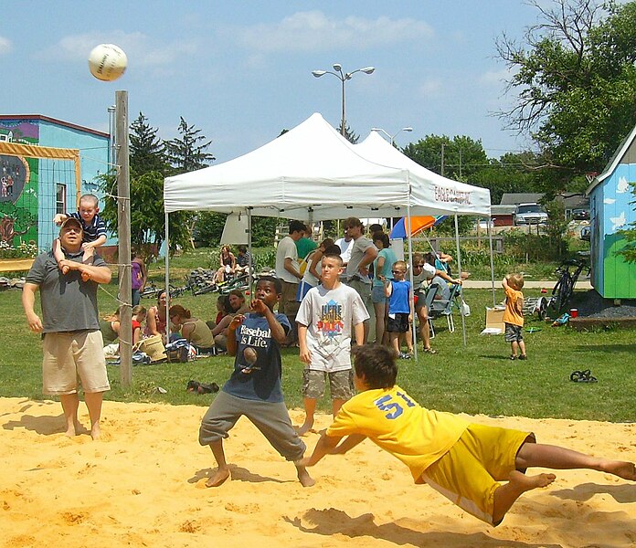 File:Volleyball Lawn Jam Our Community Place Harrisonburg VA June 2008.jpg