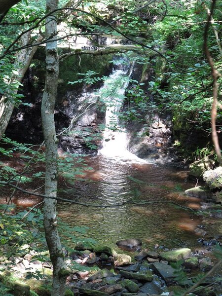 File:Waterfall on Hareshaw Burn - geograph.org.uk - 5107359.jpg