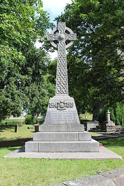 File:Welsh Regiment WWI memorial, Llanelli (2).jpg