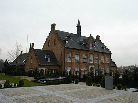 Westrozebeke, voormalig gemeentehuis