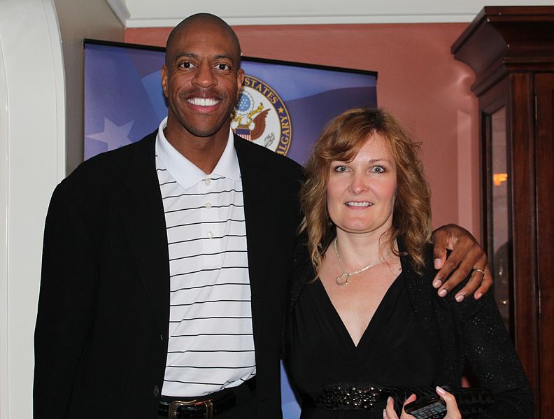 File:Williams at Sports Envoy Reception (9035386253).jpg