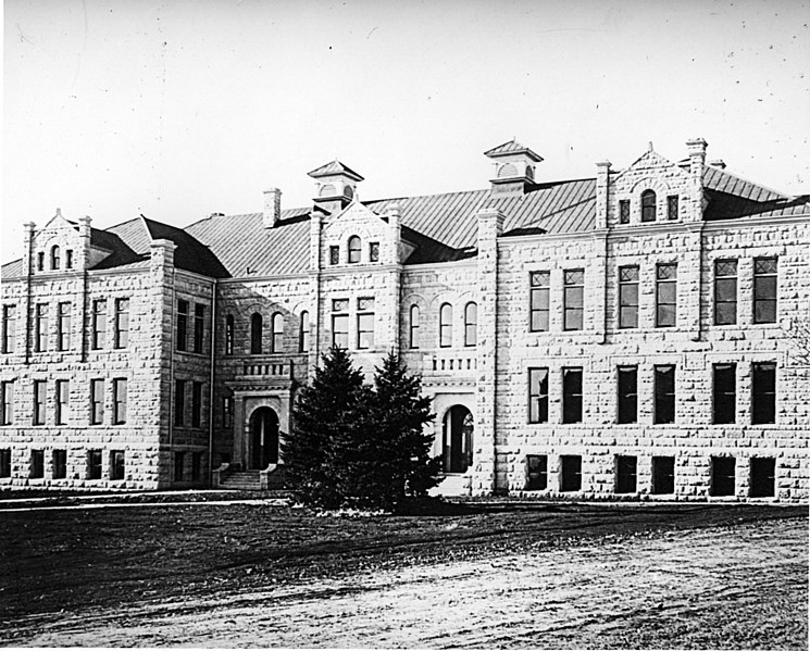 File:Women's building at Kansas Agricultural College, around 1910-20. (3857049800).jpg