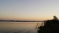 Zachód słońca w Porębie nad jeziorem łąckim