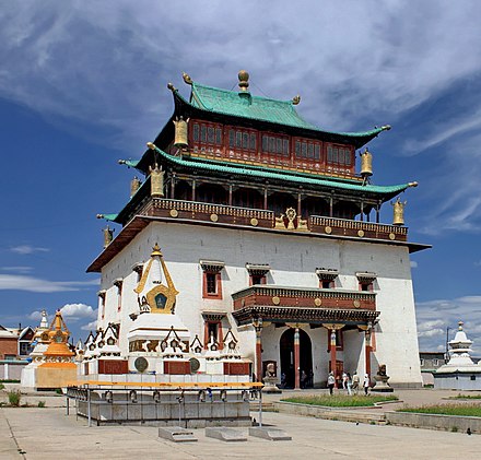 Megjid Janraisig temple, Gandantegchinlen Monastery