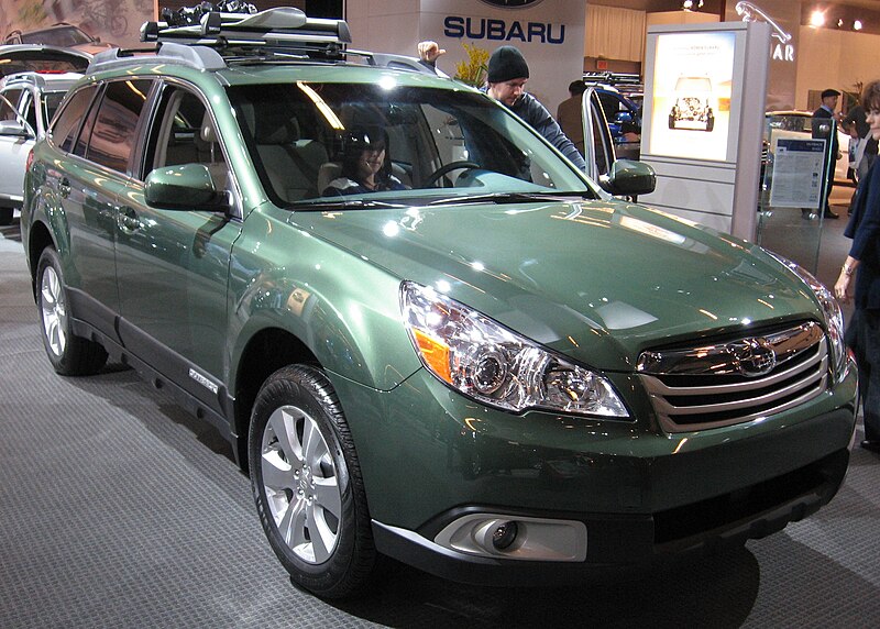 File:`11 Subaru Outback (MIAS `11).jpg